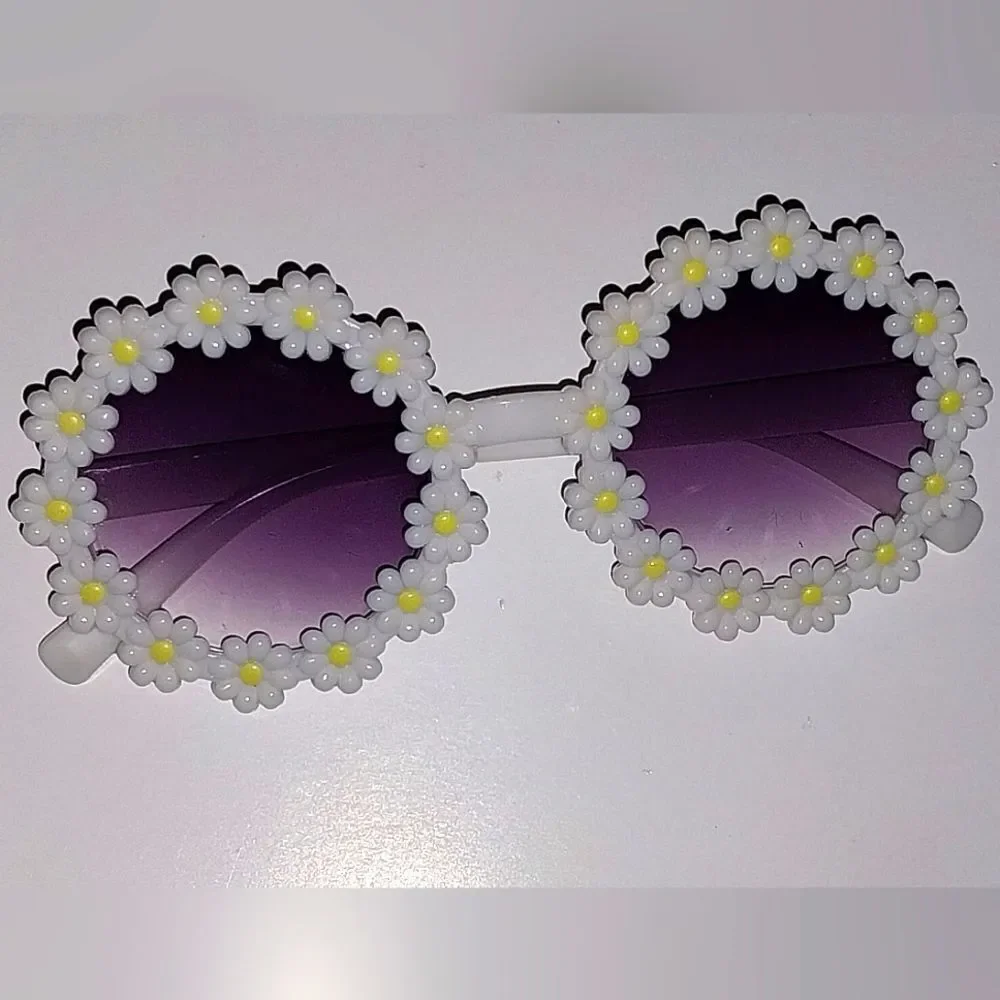 White Super cute Floral Rim Kids Sunglasses